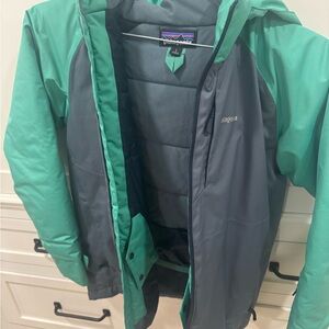 Patagonia Two-Tone Green and Gray Jacket